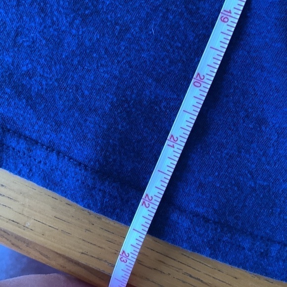 Chicago Cubs tight fitting TShirt - Picture 4 of 6